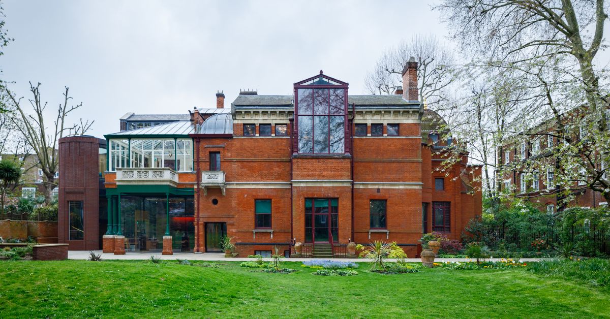 Feiern Sie 100 Jahre 'Leighton House' mit arabischer Kunst