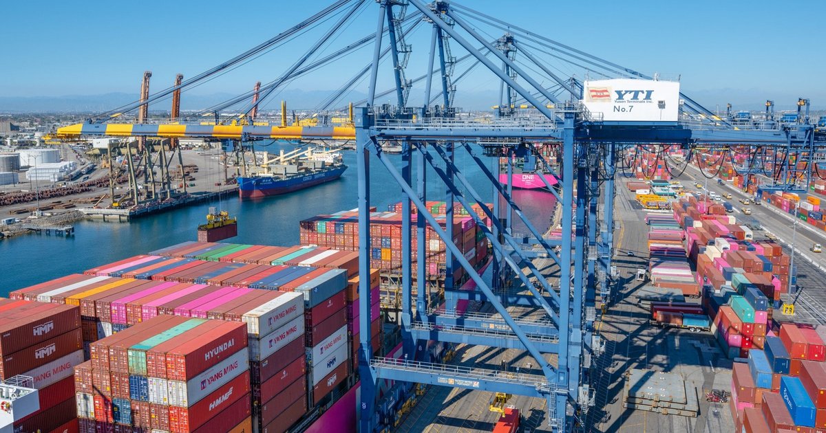 Handel von 21.000 Tonnen Waren über die Roten Meer-Häfen