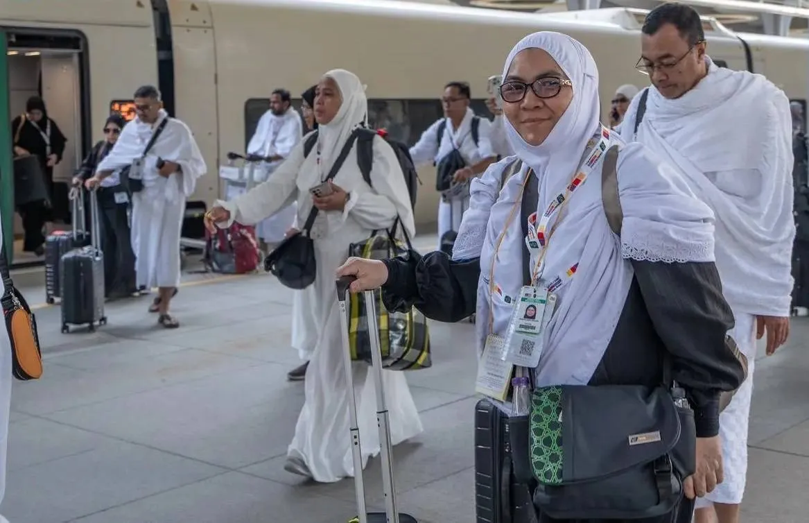 قطار الحرمين ينقل 800 ألف حاج خلال موسم الحج