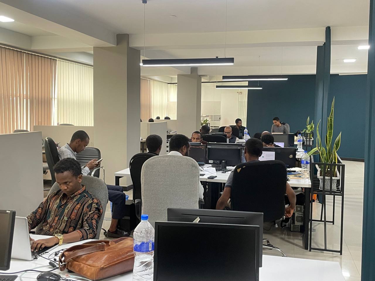 Analyse de l'eau potable à Qena pour garantir la qualité