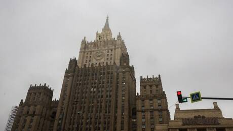 La Russie appelle à dépasser les agendas dans la crise iranienne