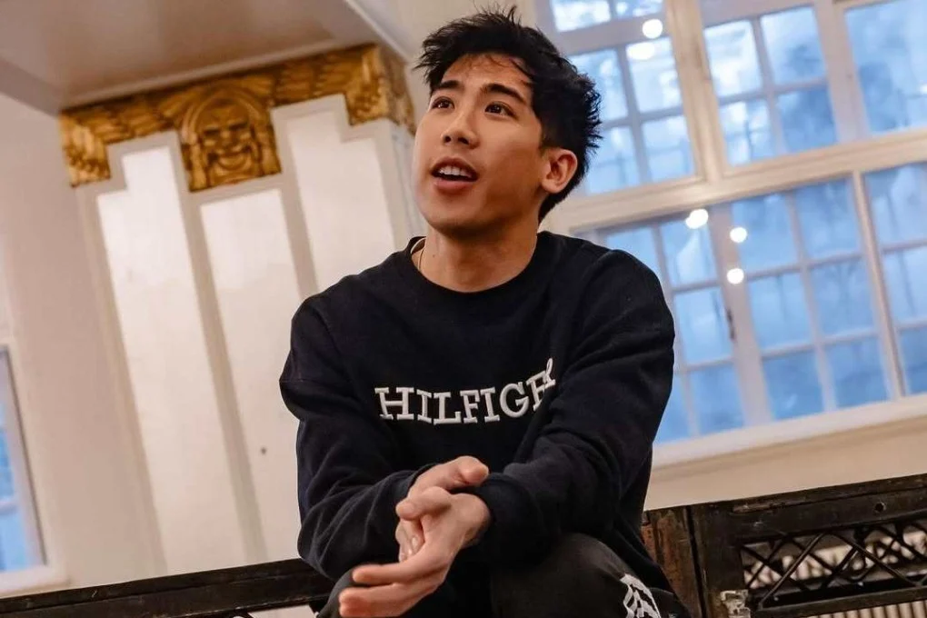 يونغ زينغ شي يحقق شهرة عالمية في بريدجيرتون