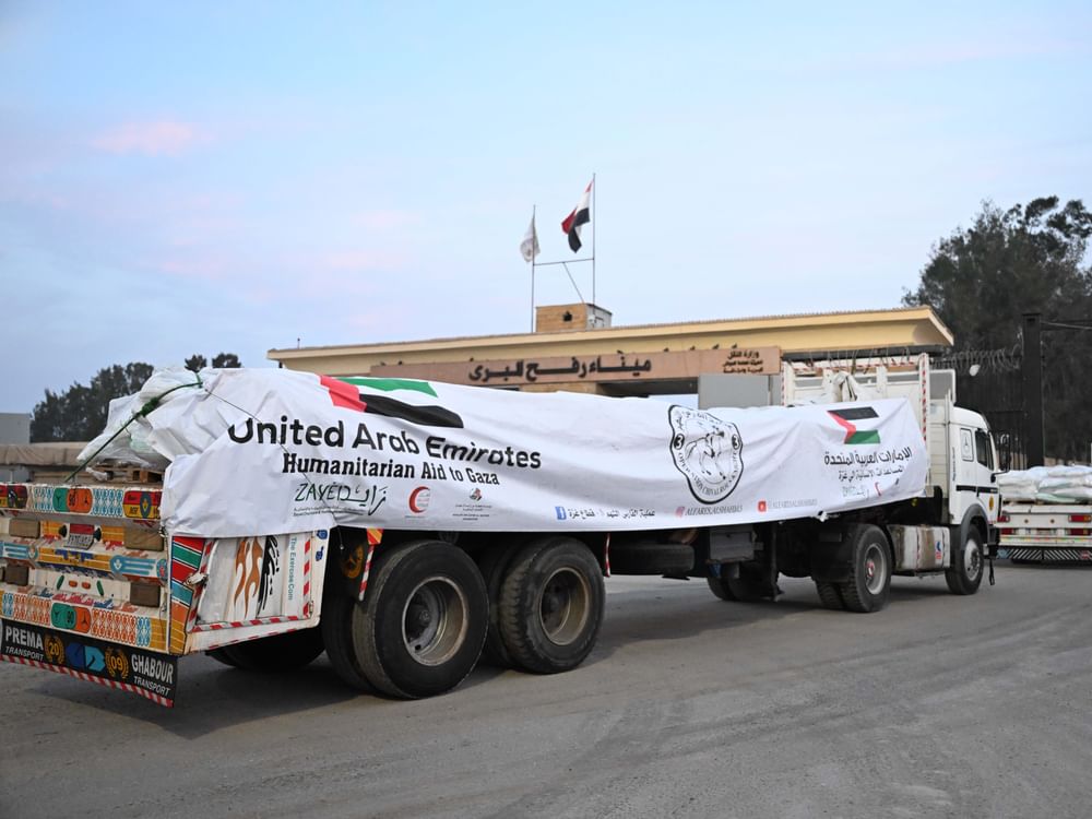 Caravane d'aide émiratie arrive à Gaza via Kerem Shalom