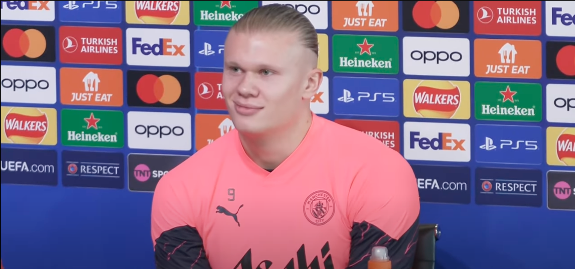 هالاند يؤكد استمراره مع مانشستر سيتي