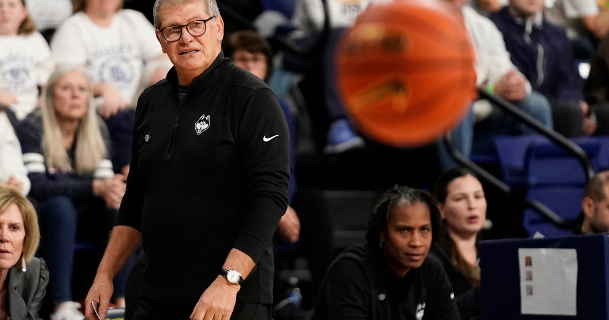 Auriemma Apologizes to Staley After Thrilling Game