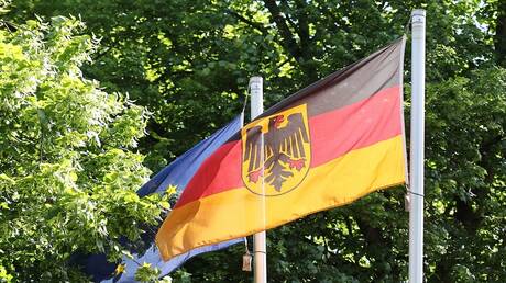 جدل حول وزير الخارجية الألماني بسبب أغنية روسية