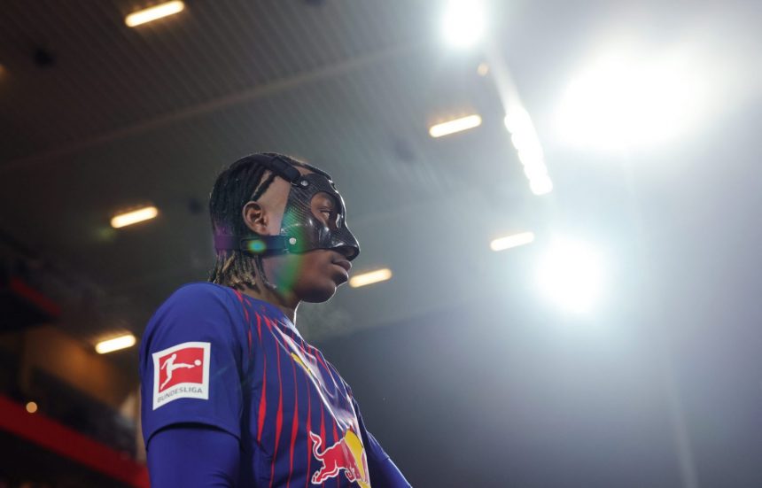 خطوط الهجوم الطائرة في باريس وبايرن ميونيخ