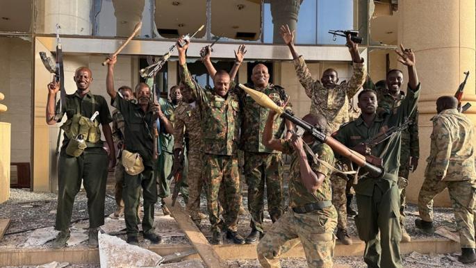 انشقاقات في الجيش السوداني: ما وراء صفقة الدعم السريع؟