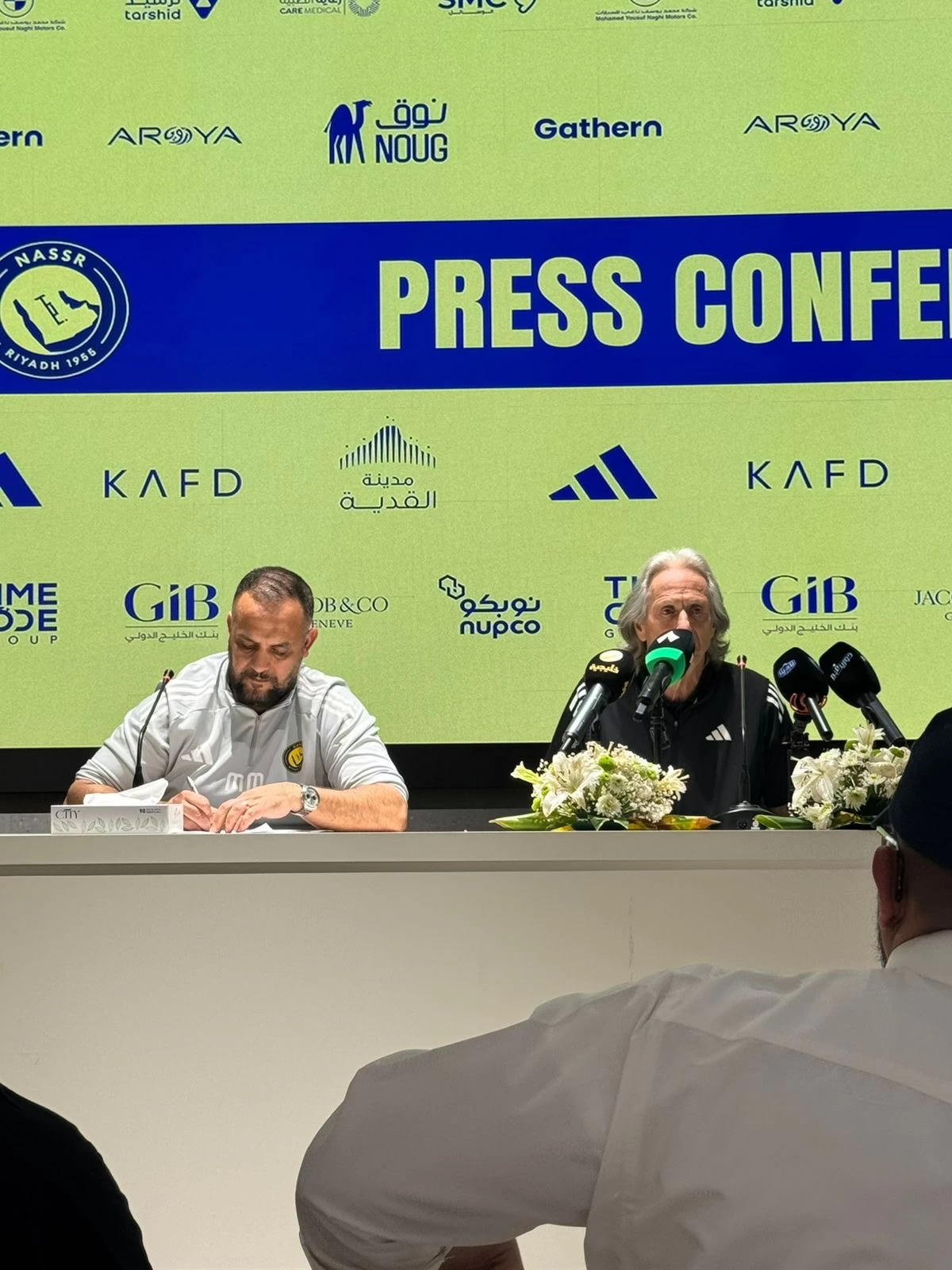 خيسوس: 13 لاعبًا أجنبيًا يعززون قوة الأهلي