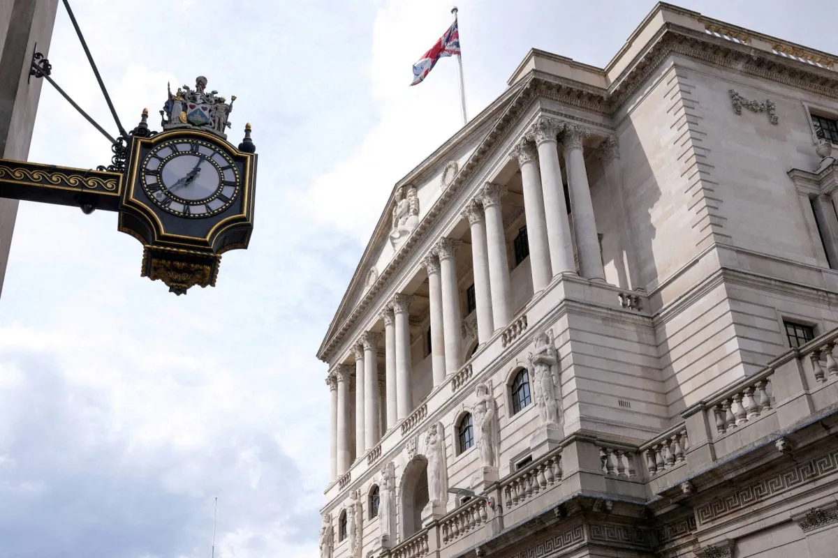 Bank of England Keeps Interest Rates Steady Amid Inflation