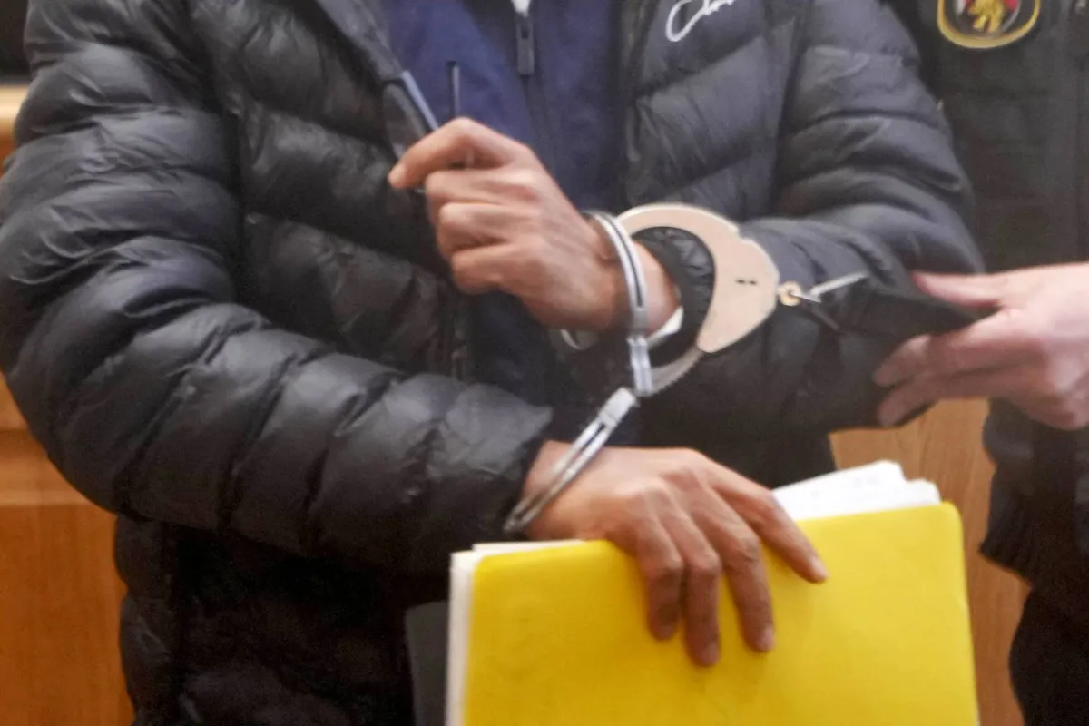 محاكمة سوري في ألمانيا بتهم قتل وتعذيب