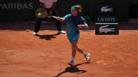 Russian Duo Advances in French Open Tennis Championship