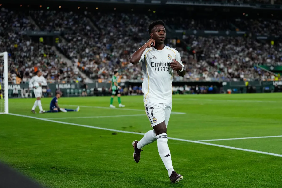 ريال مدريد يسعى لاستعادة مورينيو وسط انقسامات