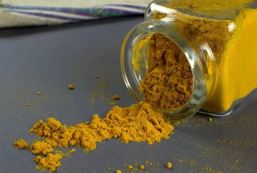 Bienfaits de l'eau de curcuma pour la santé