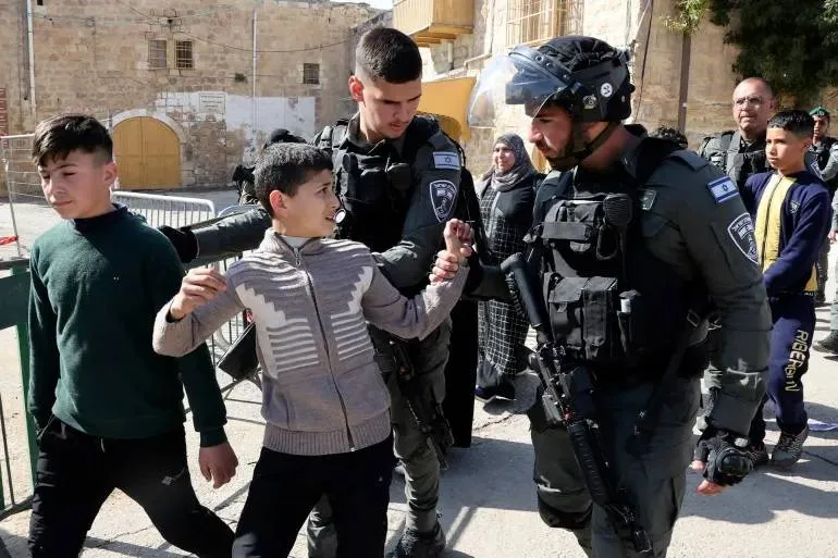ارتفاع حاد في عزل المعتقلين الفلسطينيين في السجون الإسرائيلية