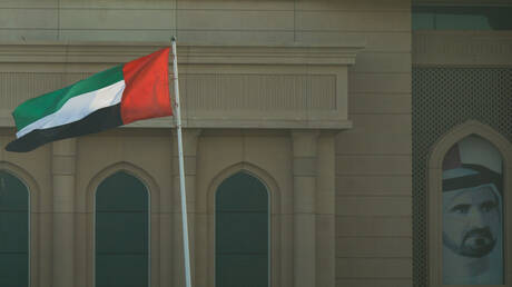 استهداف صاروخي لمبنى اتصالات في الشارقة