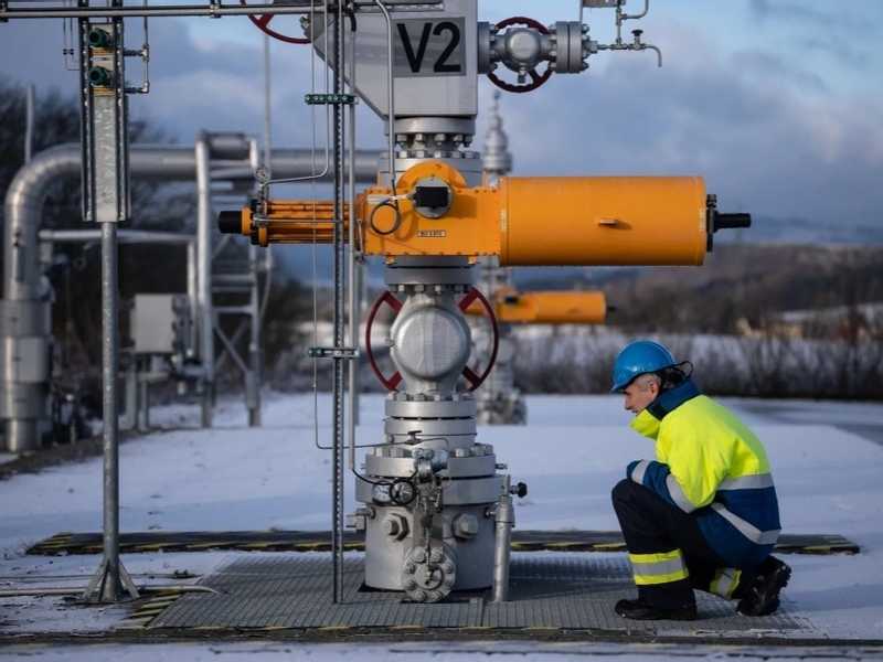 المفوضية تدعو لخفض أهداف تخزين الغاز على خلفية إيران