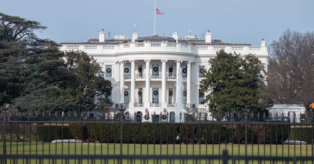 Évacuation de Trump d'un dîner de correspondants