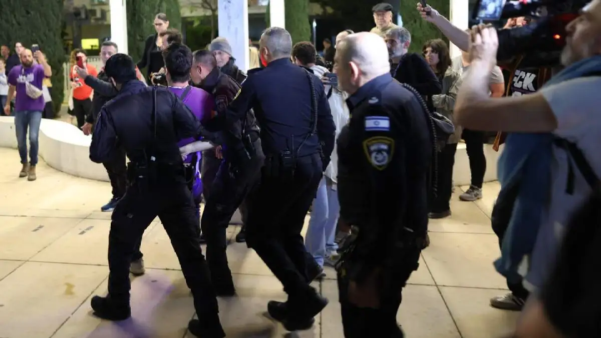 Tel Aviv Protests Demand End to War on Iran