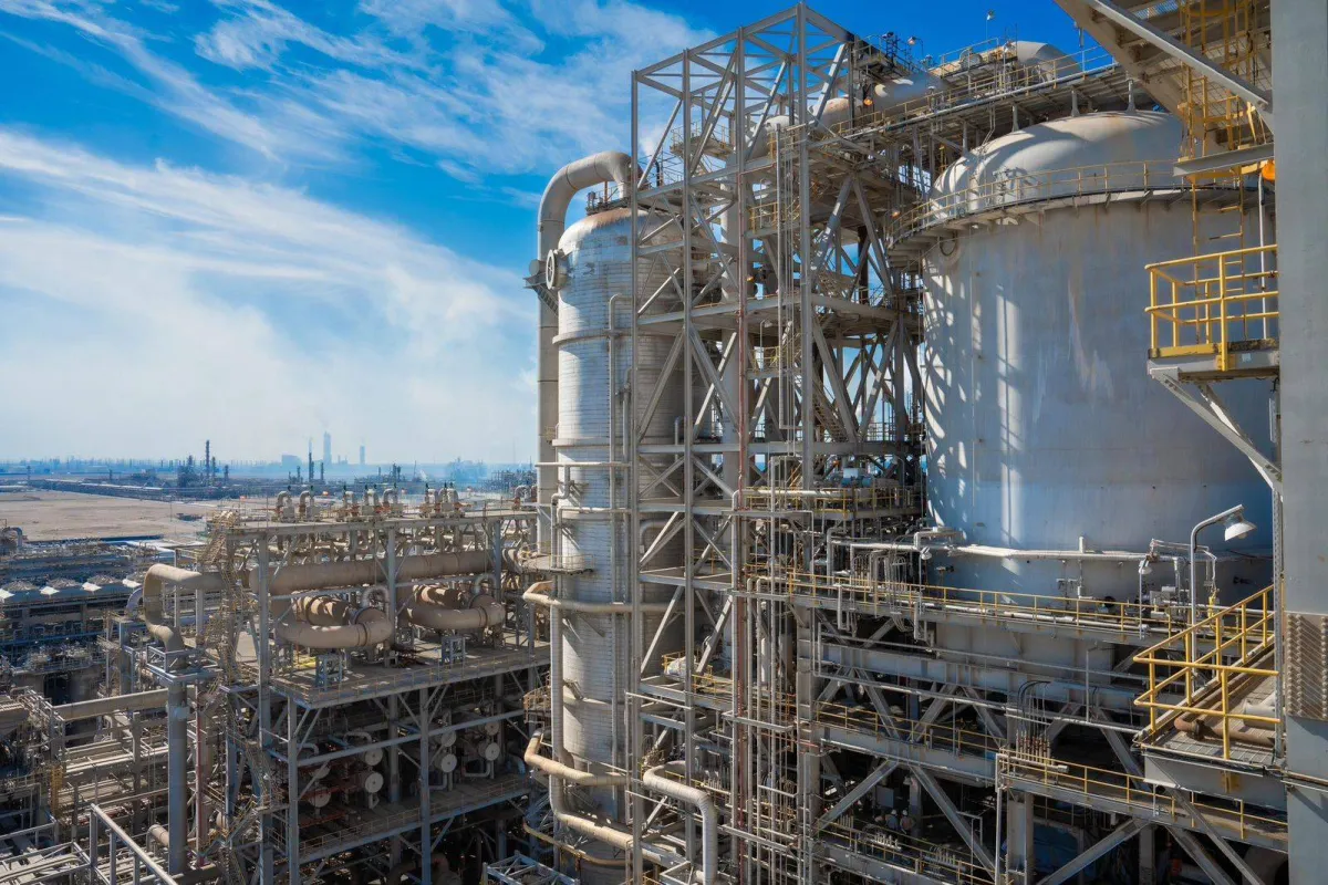 بترورابغ تحقق أرباحاً بعد تقليص خسائرها