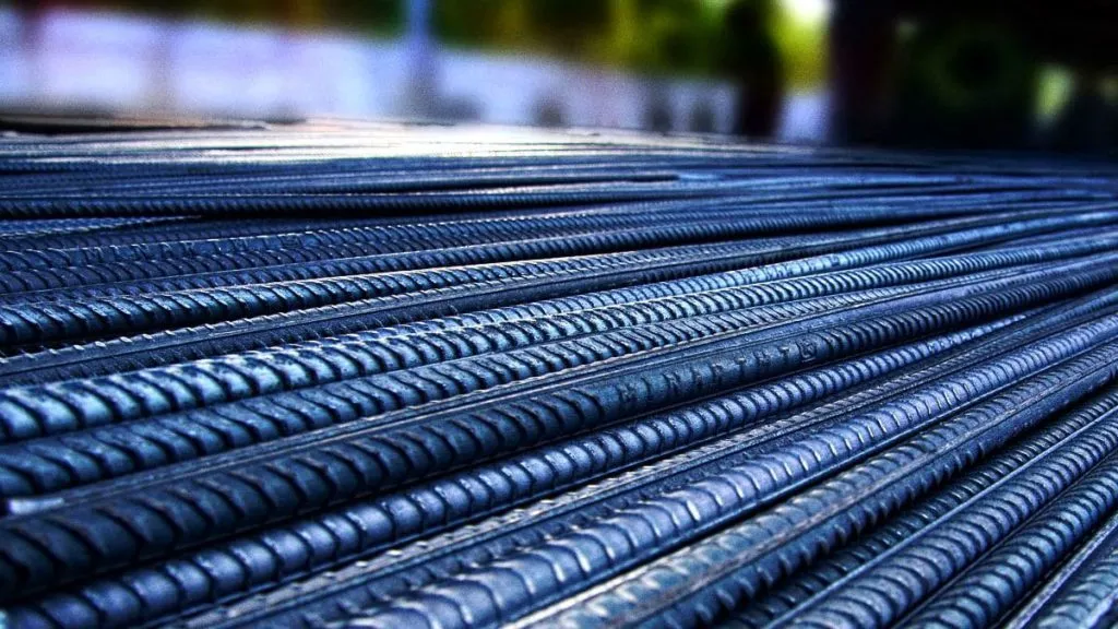أسعار الحديد تتأثر بضعف الطلب رغم ارتفاع التكاليف