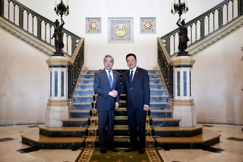 تايلاند تطلب وساطة الصين لحماية طرق الطاقة