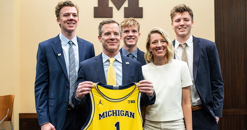 احتفال ميشيغان بعودة داستي ماي وفوز الفريق بالبطولة