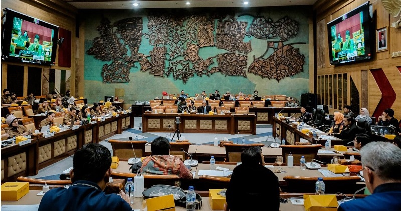 Boosting Tourism in Indonesia: Transparency and Cooperation