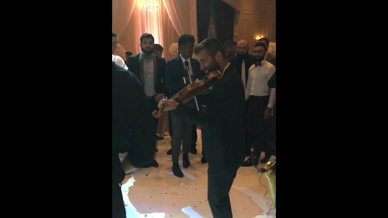 أصالة نصرى تكشف عن دورها في صبغ شعر زوجها