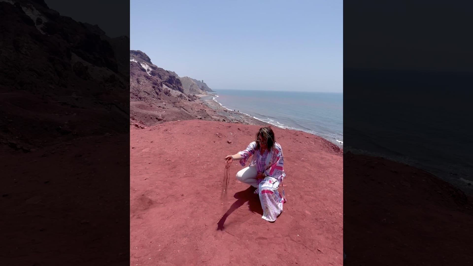 إيران تعزز دفاعاتها في جزيرة خارك بأحدث الألغام والصواريخ