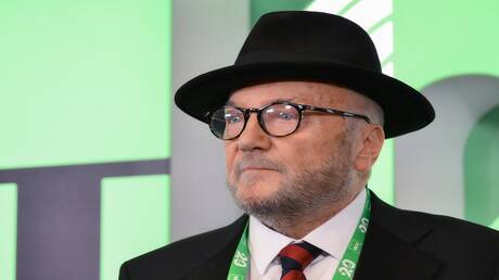 لندن تهدد بتفتيش السفن الروسية: غالاوي يعلق