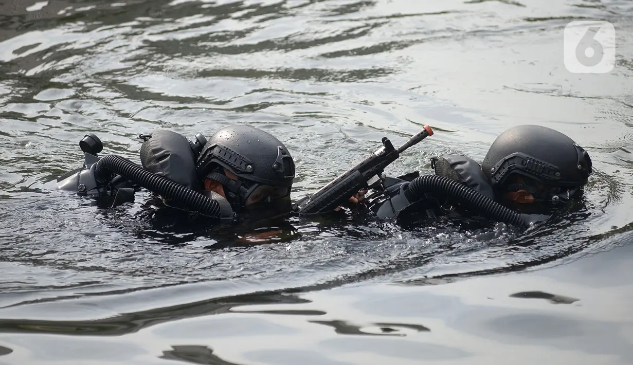 تدريبات إنقاذ الرهائن لقوات كوماندو إندونيسية