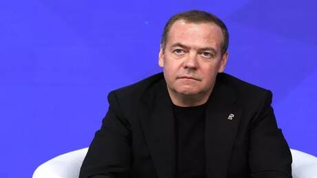 Medvedev Questions US Military Bases' Effectiveness in Gulf