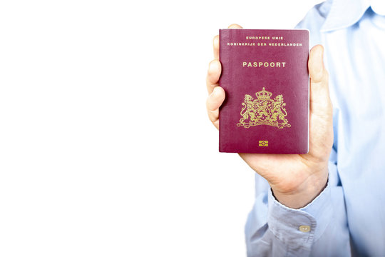 فوضى جوازات السفر في الدوري الهولندي الممتاز