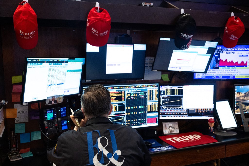 Record Wall Street Bonuses 2025 Reflect Market Recovery