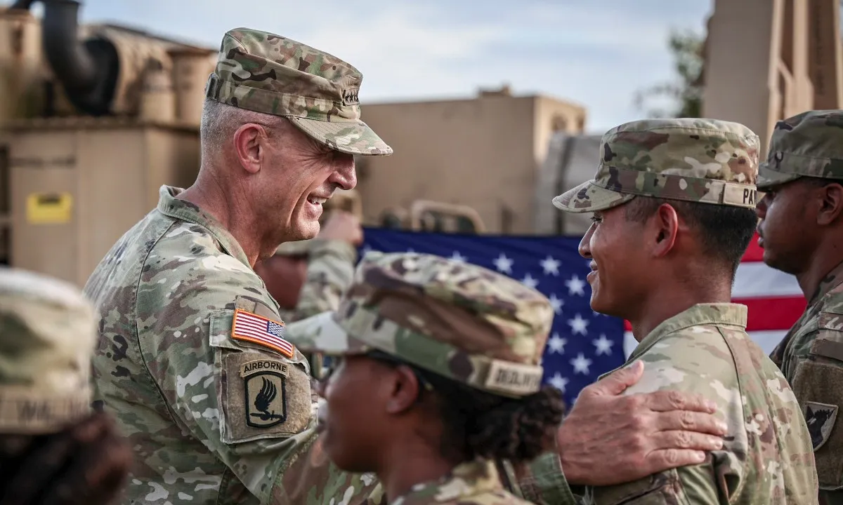 Révoquer le chef d'état-major américain et l'Iran