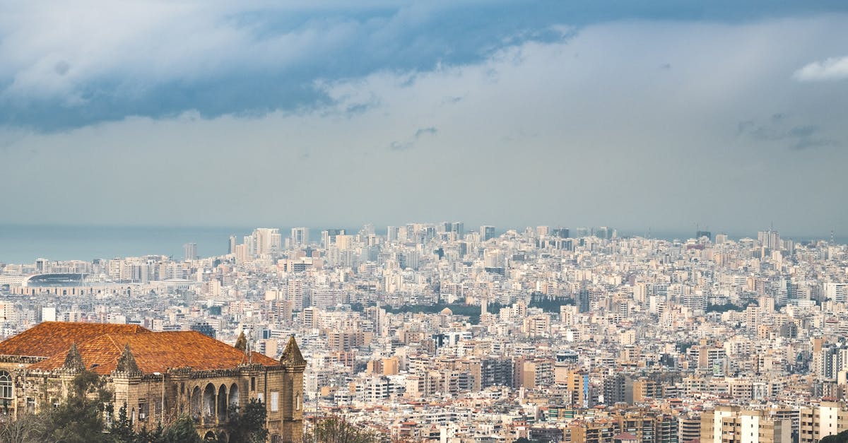 استمرار القصف الإسرائيلي على جنوب لبنان وهدوء في الضاحية