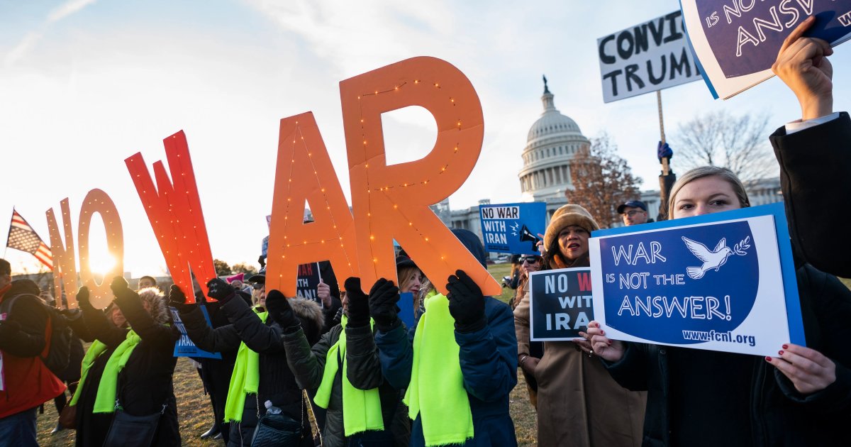 تصعيد عسكري بين واشنطن وطهران: خيارات حاسمة على الطاولة
