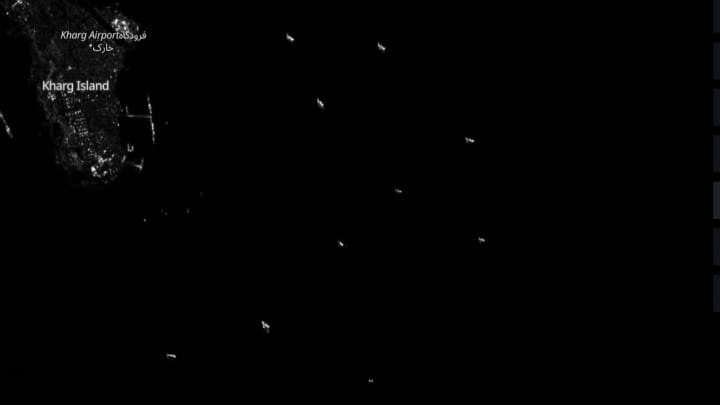 عودة ناقلة نفط إيرانية قديمة إلى الساحة