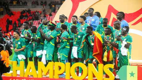 انتقادات للاعبي المنتخب المغربي بسبب احتفالات السنغال