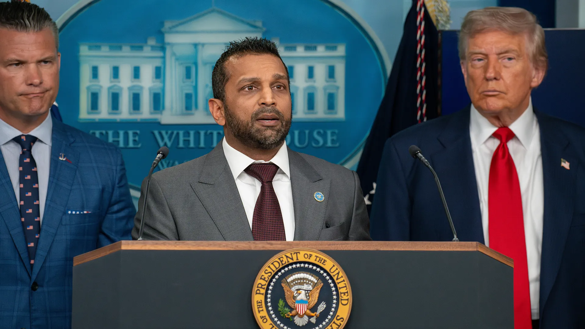 Pirater le courriel du directeur du FBI suscite un débat