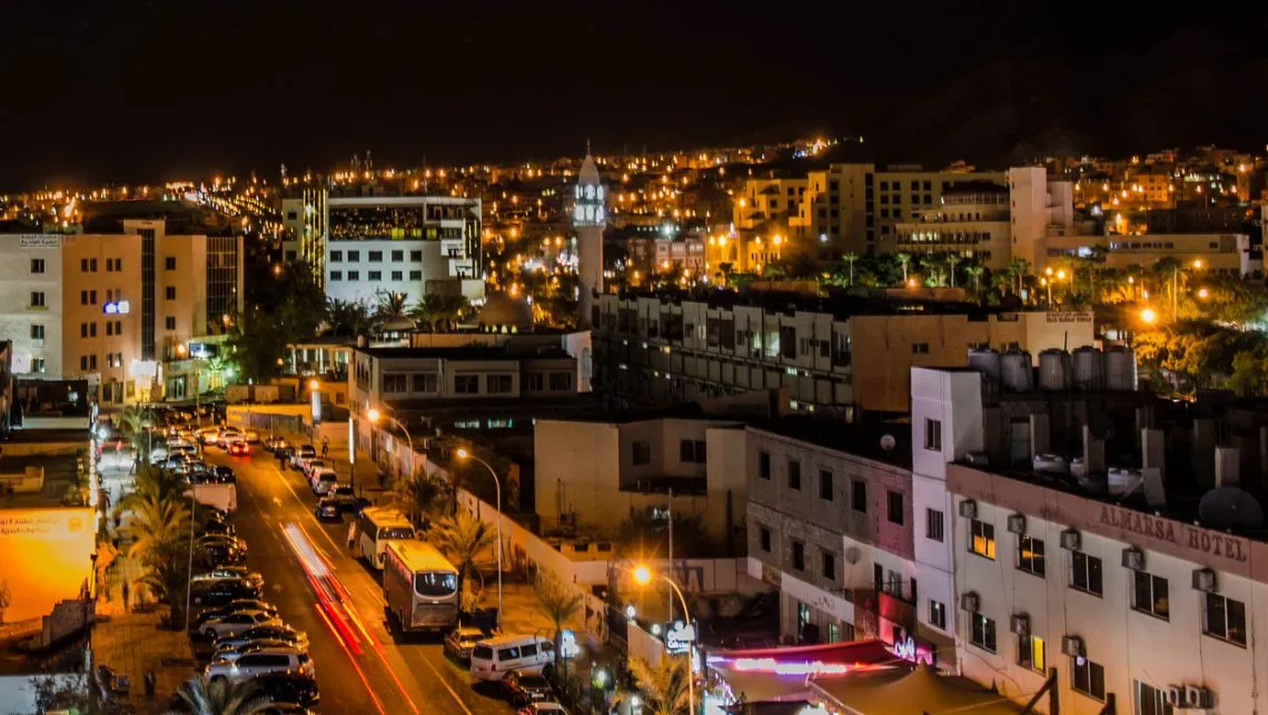 Tankstellen Andrang in Aqaba vor Preiserhöhung