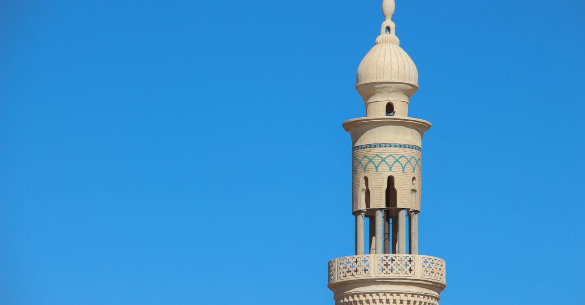 تصاعد الهجمات الإيرانية على الخليج: السعودية تعترض صواريخ