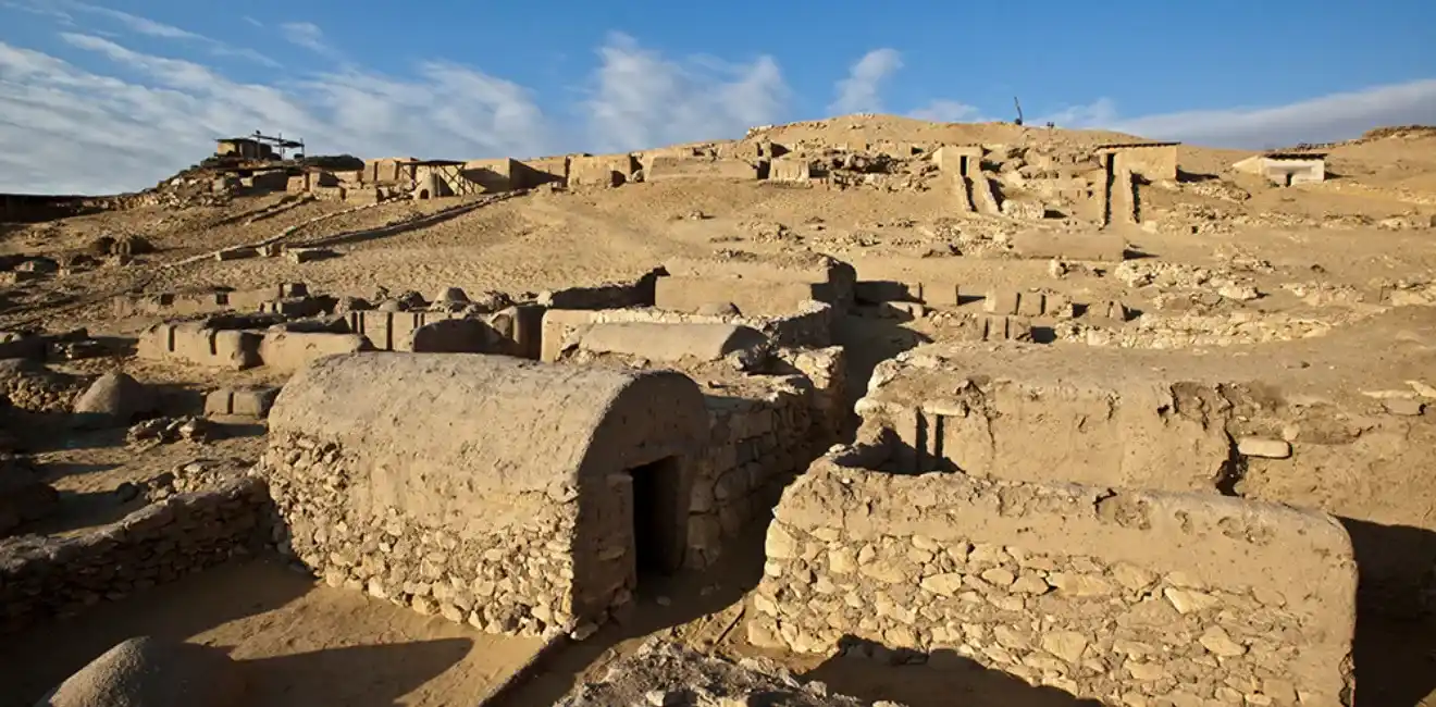 تكريم عمال النظافة والسائقين في الجيزة