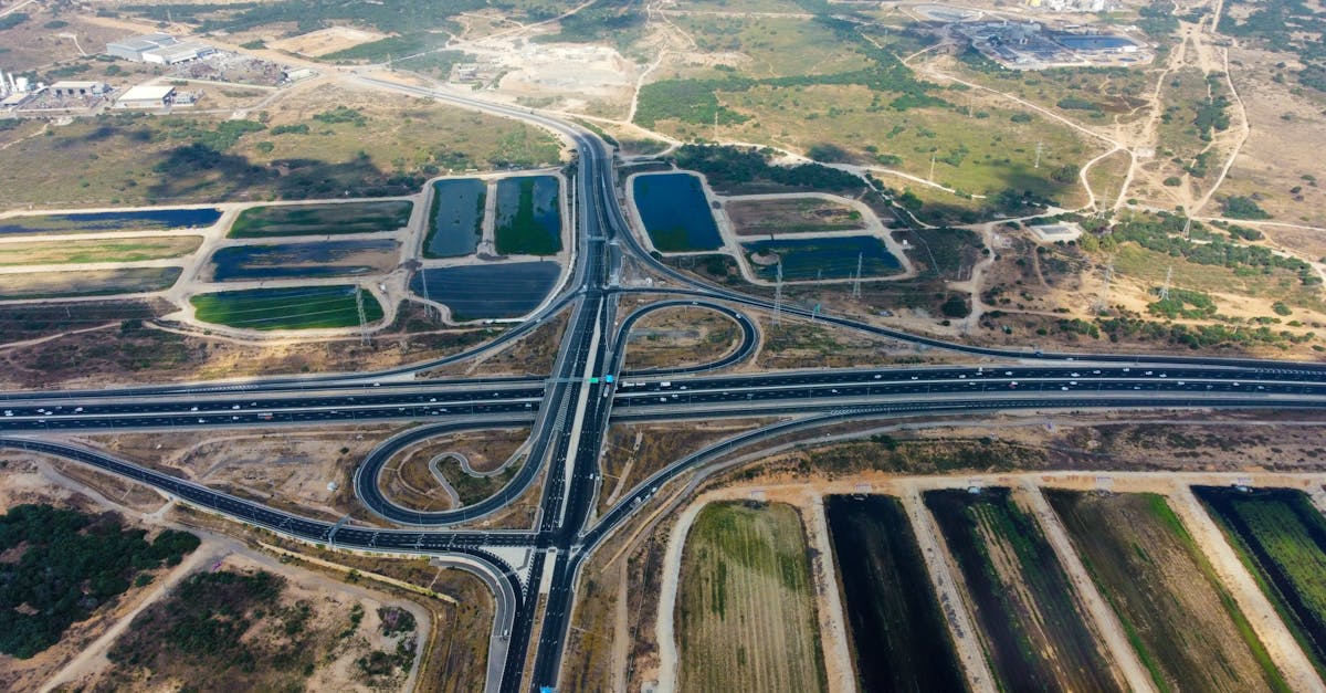 كفر الشيخ تمتلك ماكينة حديثة لتخطيط الطرق