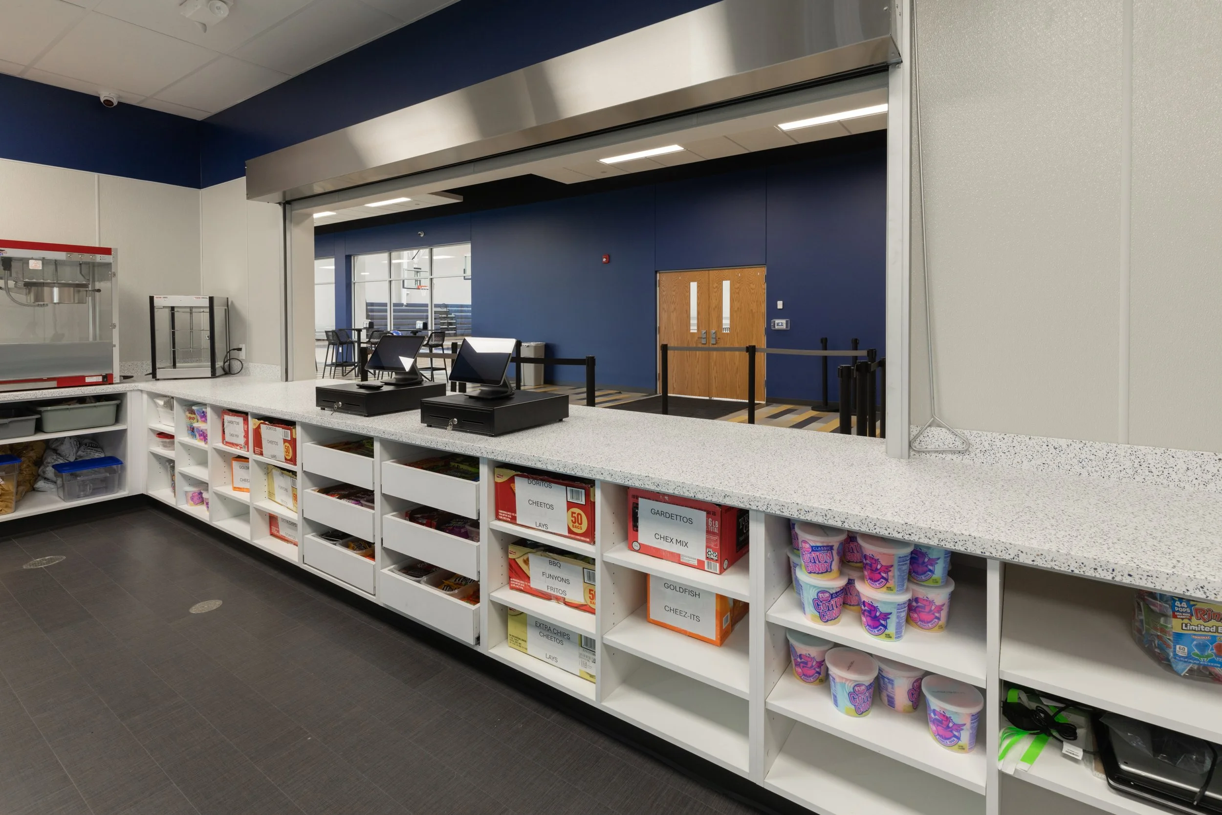 افتتاح مركز الصيد التعاوني ومصنع الثلج في طور سيناء