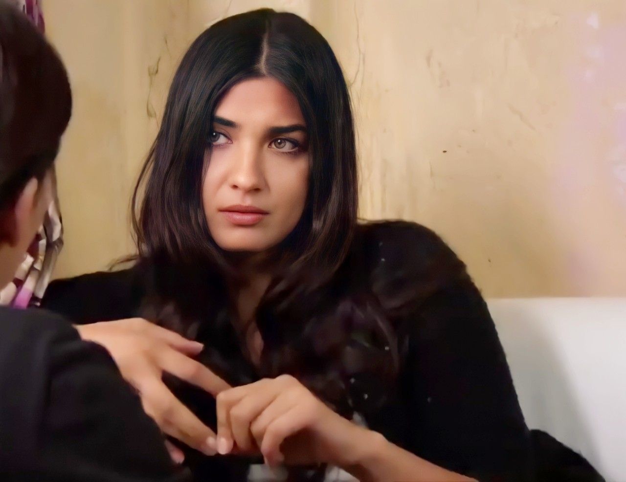 توبا بويوكستون في "سلطانة": أداء جريء يثير الجدل