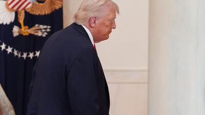 Ölpreise steigen und Aktien fallen nach Trumps Drohung