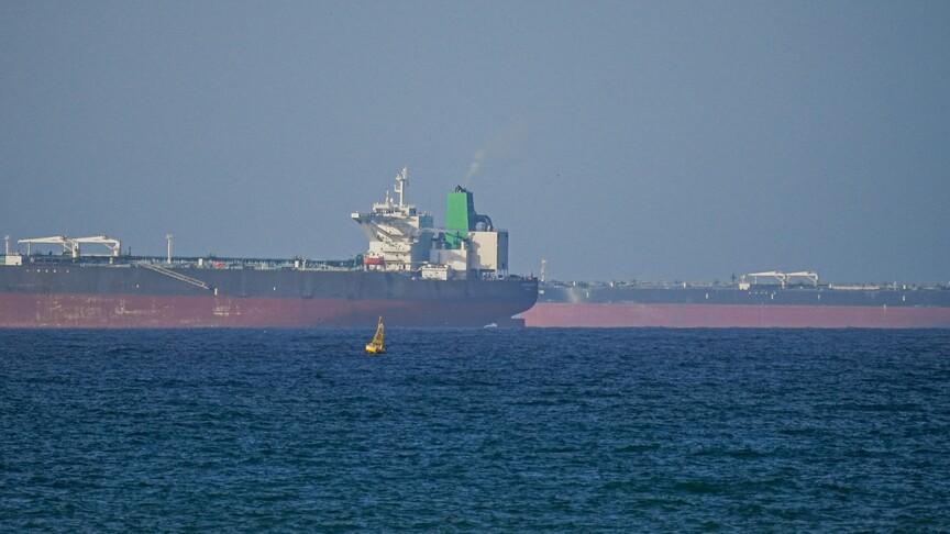 عمان تدعو إلى الدبلوماسية في مضيق هرمز