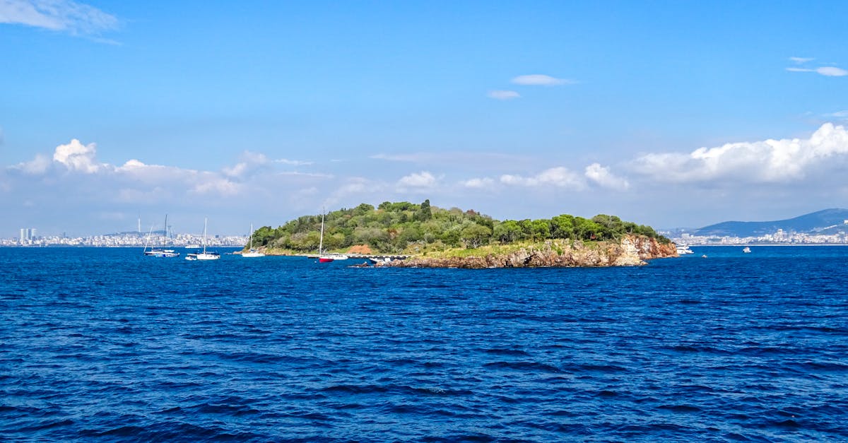 Trump menace l'île de Kharg si les négociations échouent